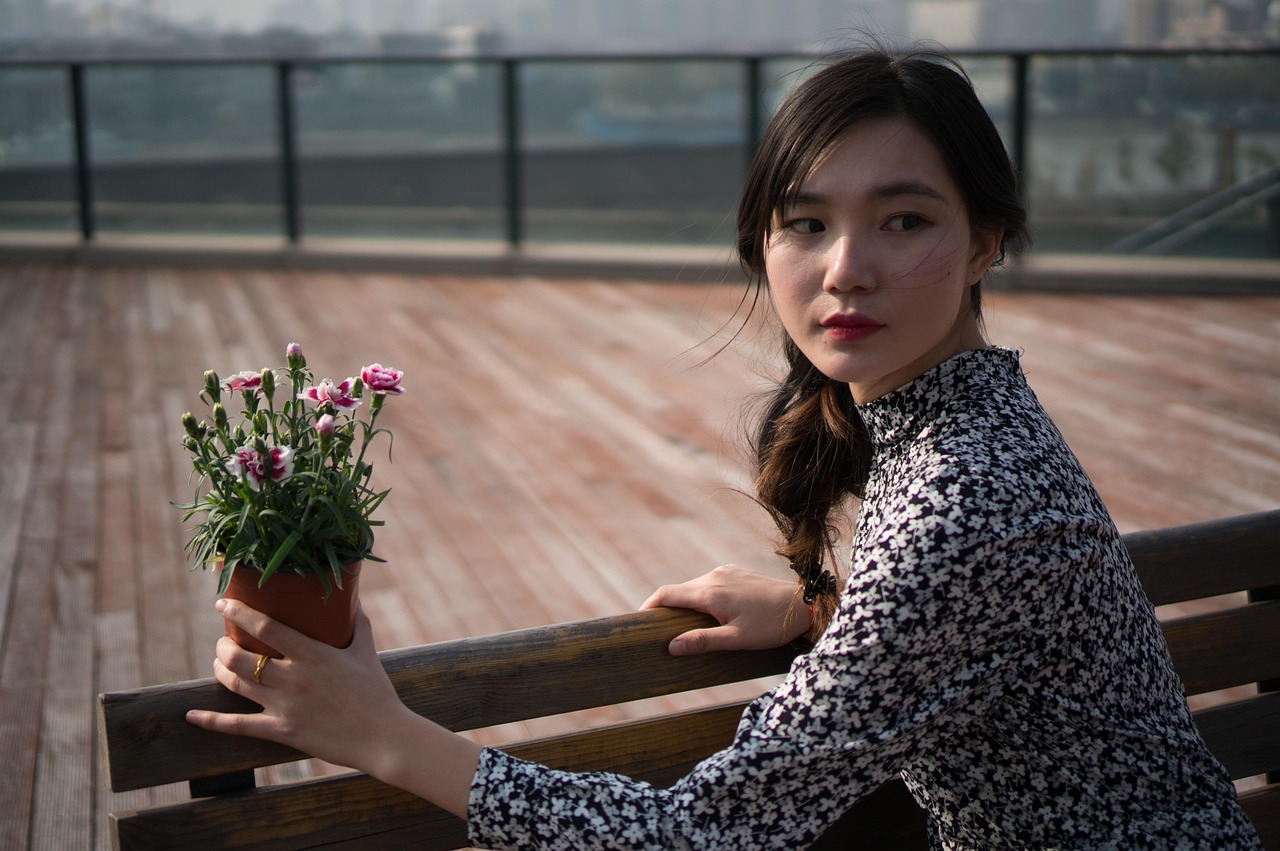 深情隐婚，权少爱妻入骨都市情缘故事