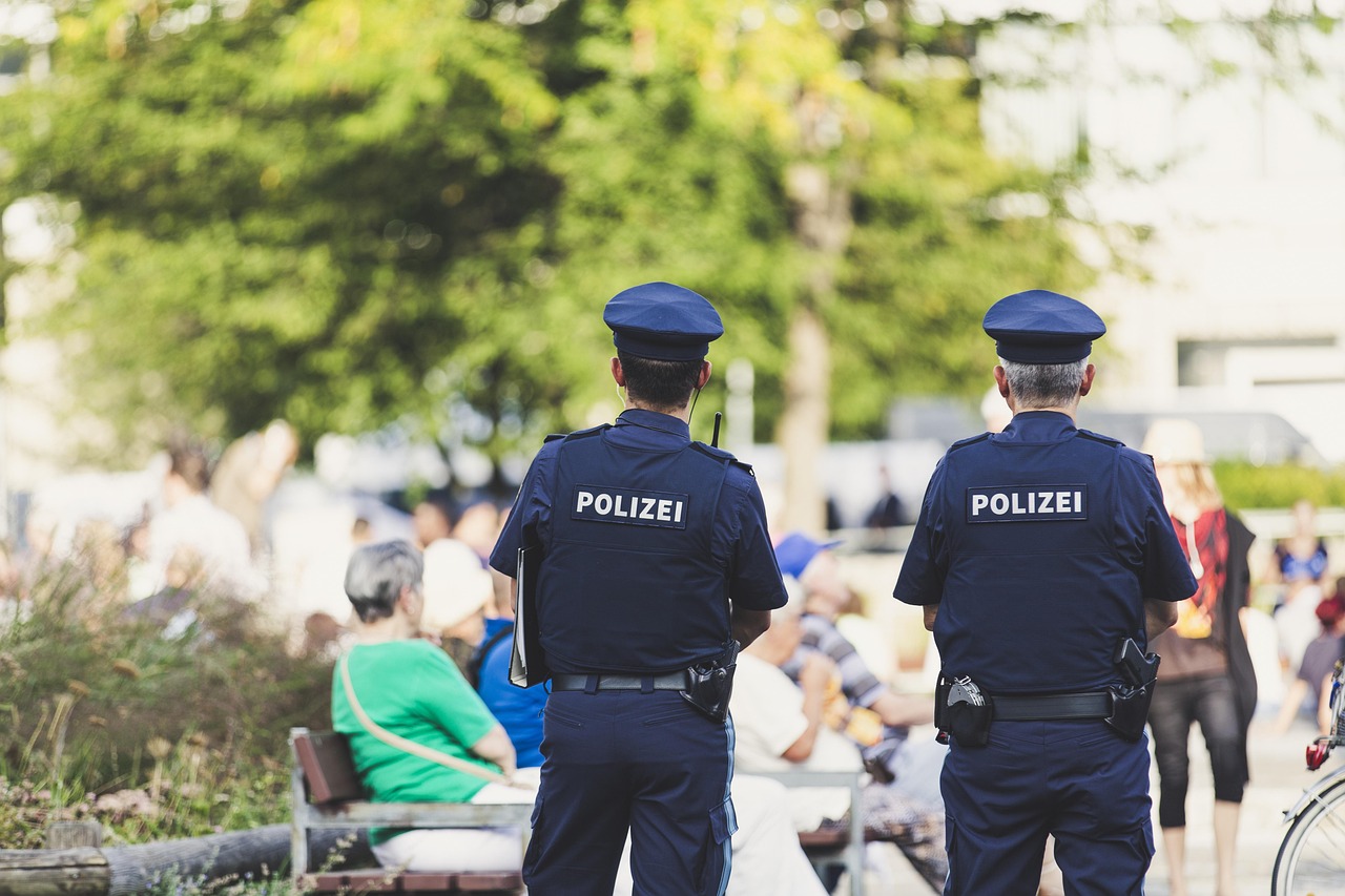 中国协警最新政策，深化警务改革，提升社会安全治理效能